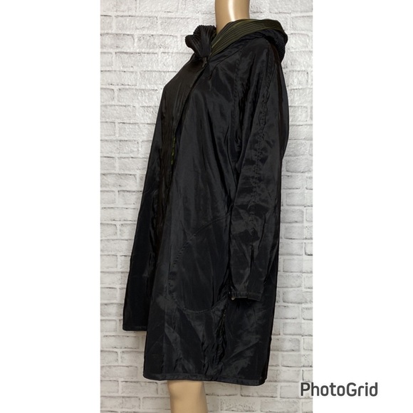 Mycra Pac reversible rainjacket - Picture 3 of 12